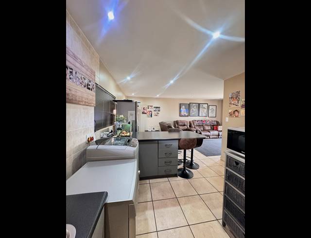 2 BEDROOM APARTMENT FOR SALE IN REYNO RIDGE